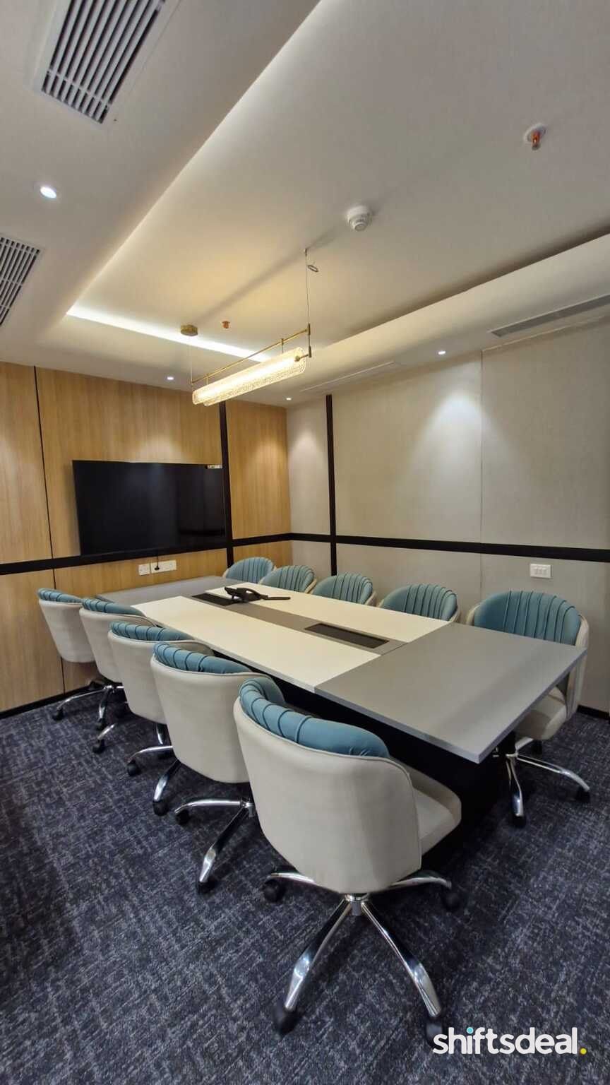 10  Seater Meeting room