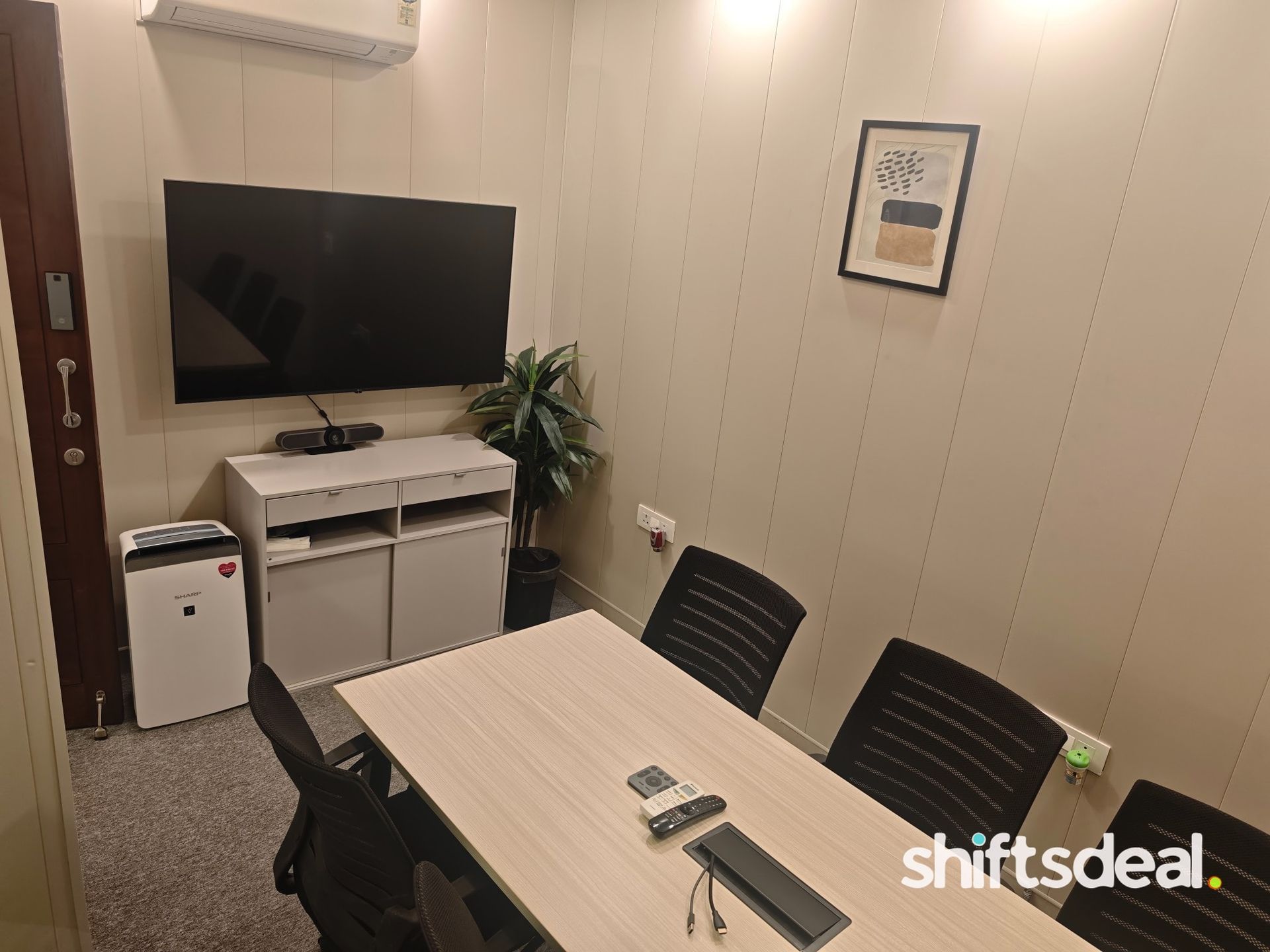 Coworking room in Greater Kailash